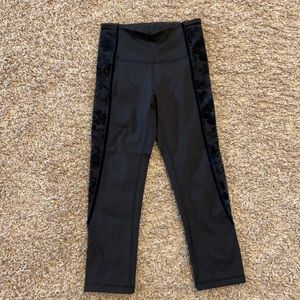 Lululemon Wunder Under leggings NWOT Size 4